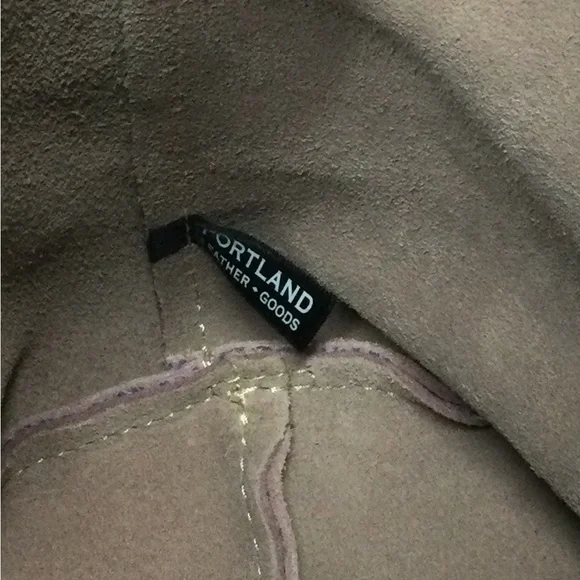 Portland Leather Goods Medium Crossbody Bag. Lilac - Picture 5 of 15